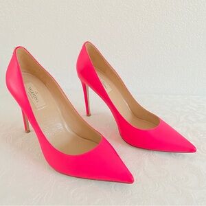 Valentino Garavani rock Stud Pink Leather Pump